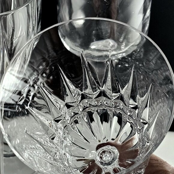4pc Vintage Mismatched Crystal Wine Glasses approx 8" Assorted Clear Glassware - Picture 7 of 11
